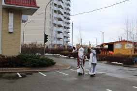 Дед Мороз заглянул в окна.